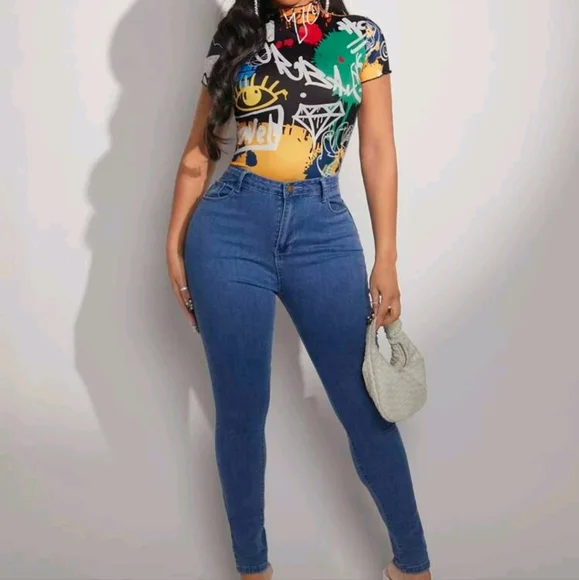 Multi-Color Graphic Mock Neck Bodysuit - Picture 6 of 7